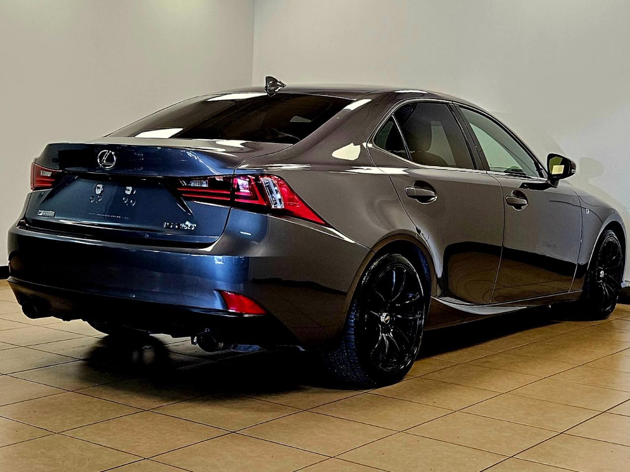 Lexus IS 250 4dr Sport Sdn RWD 2015