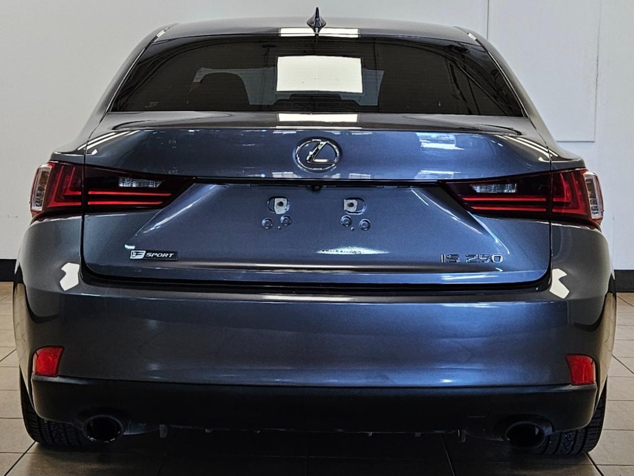 Lexus IS 250 4dr Sport Sdn RWD 2015