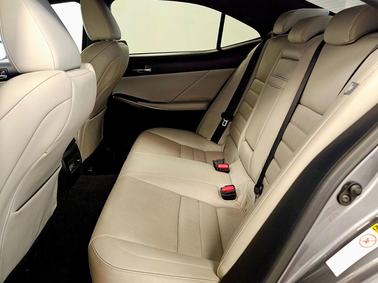 Lexus IS 250 4dr Sport Sdn RWD 2015