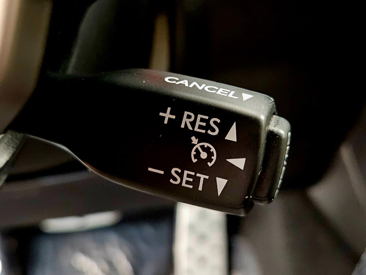 Lexus IS 250 4dr Sport Sdn RWD 2015