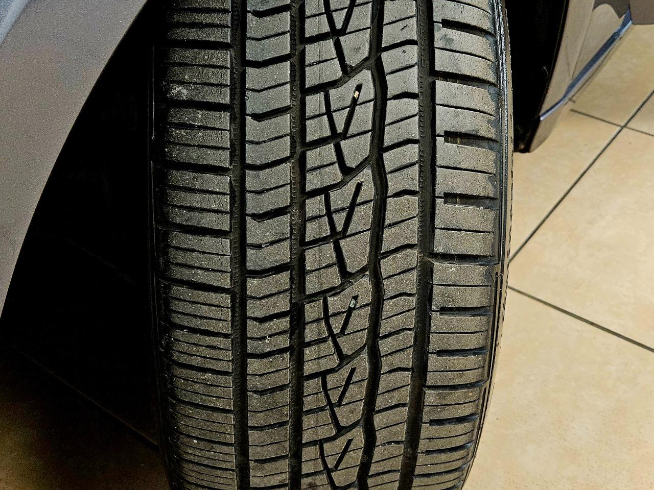 Lexus IS 250 4dr Sport Sdn RWD 2015