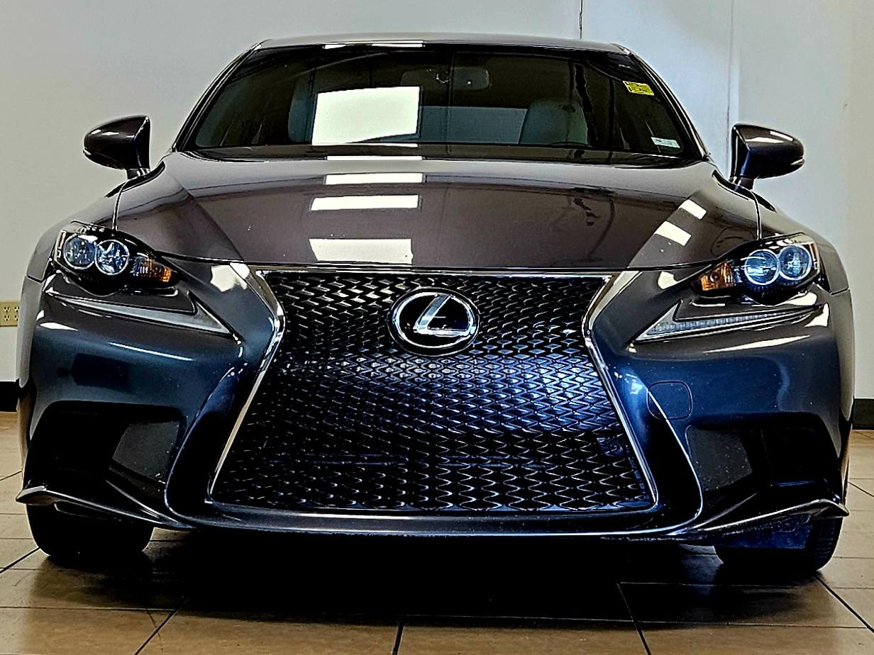Lexus IS 250 4dr Sport Sdn RWD 2015