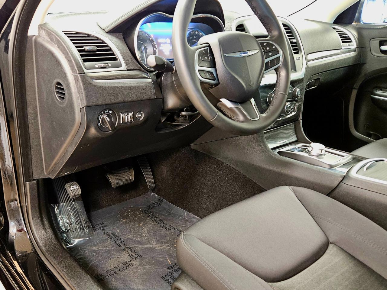 Chrysler 300 Touring RWD 2020