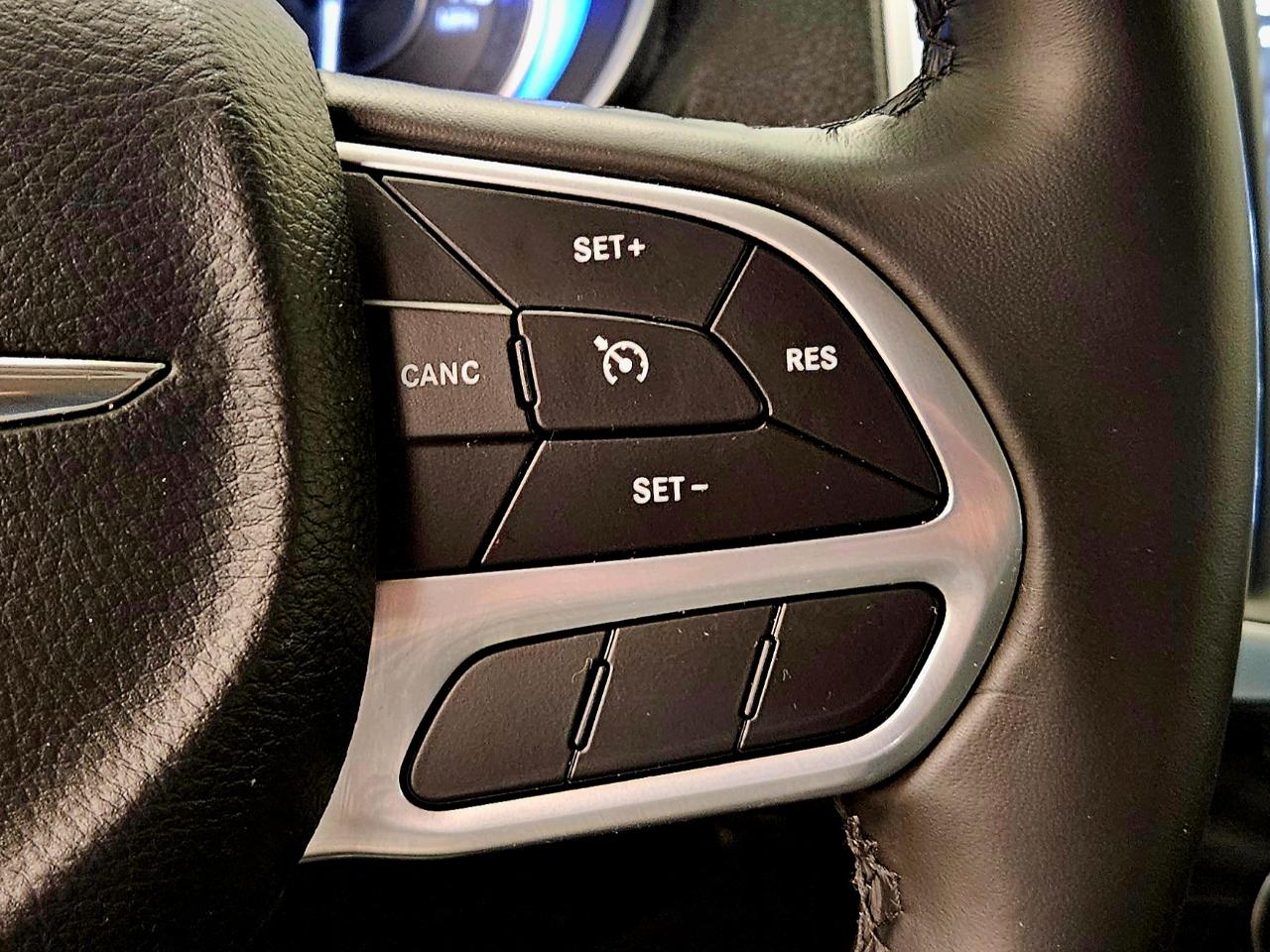 Chrysler 300 Touring RWD 2020