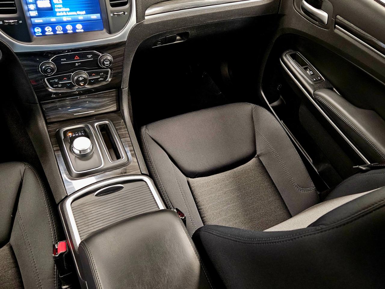 Chrysler 300 Touring RWD 2020