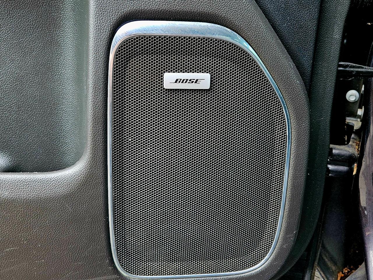 GMC Sierra 1500 4WD Crew Cab 143.5" SLT 2015