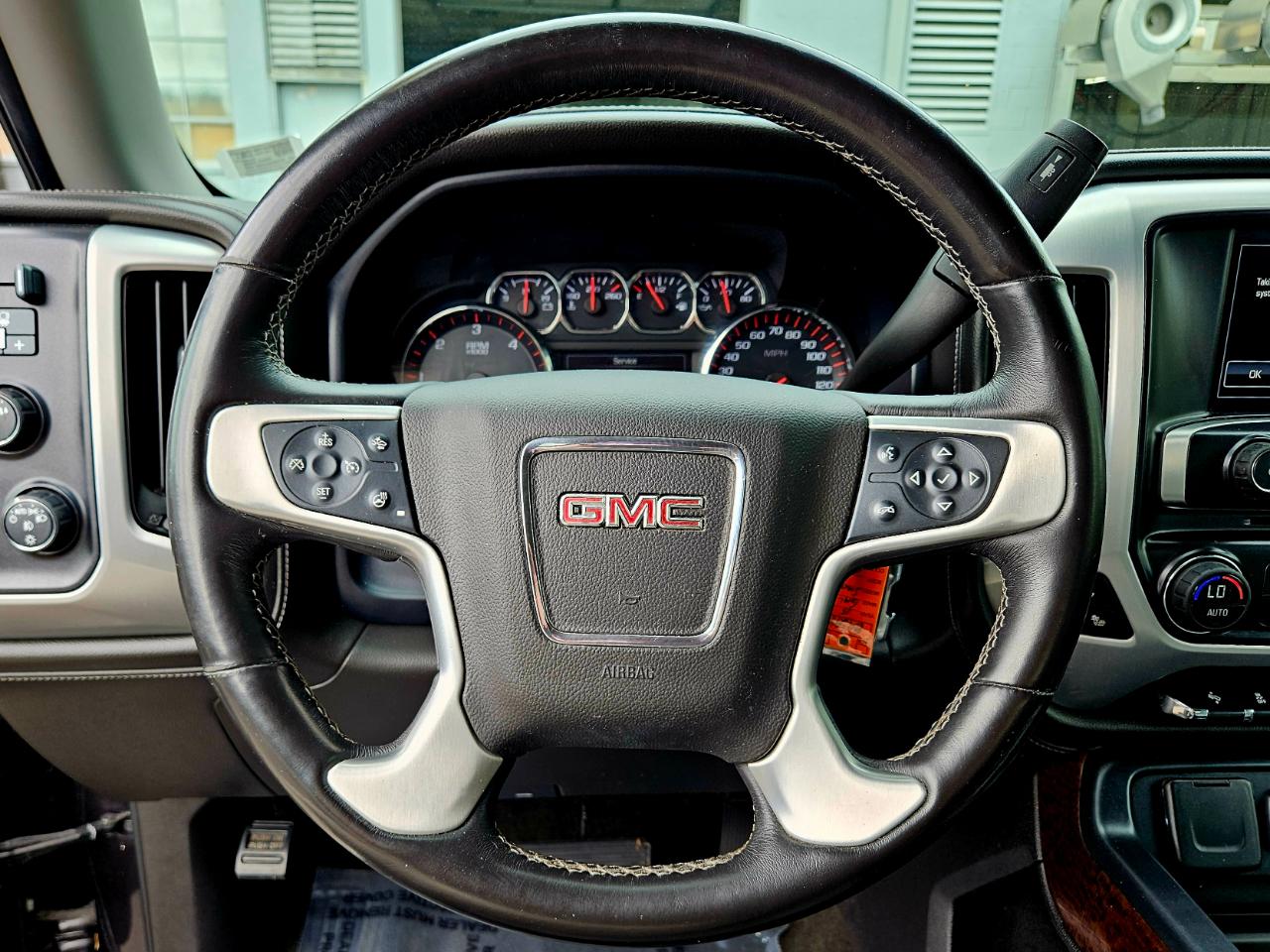 GMC Sierra 1500 4WD Crew Cab 143.5" SLT 2015