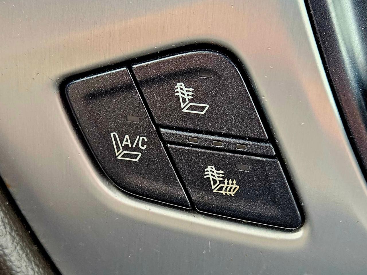 GMC Sierra 1500 4WD Crew Cab 143.5" SLT 2015