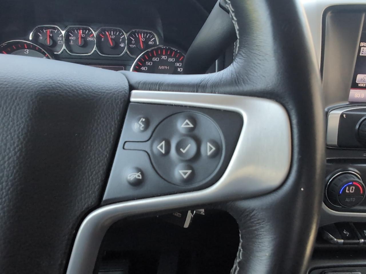 GMC Sierra 1500 4WD Crew Cab 143.5" SLT 2015