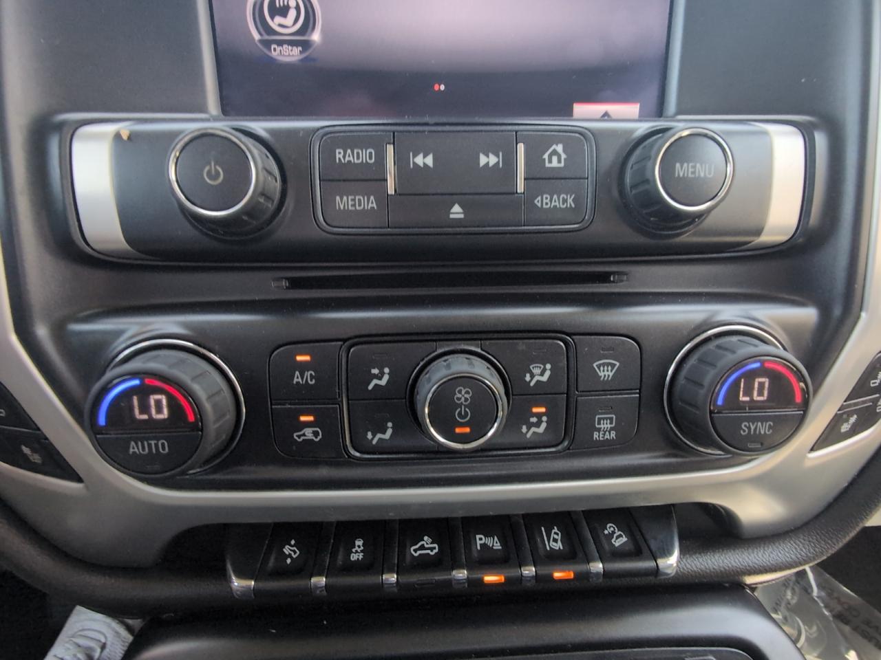 GMC Sierra 1500 4WD Crew Cab 143.5" SLT 2015