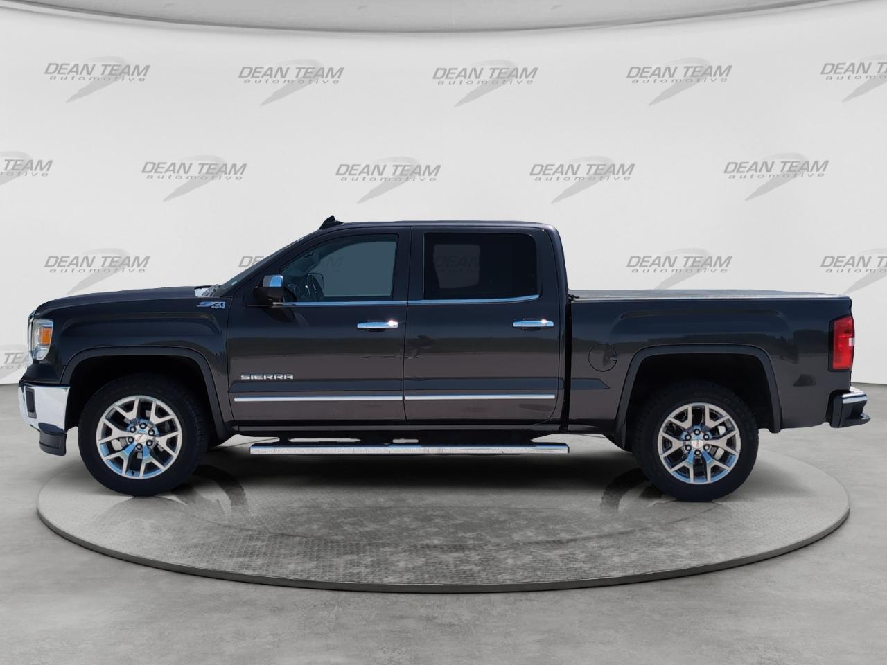 GMC Sierra 1500 4WD Crew Cab 143.5" SLT 2015