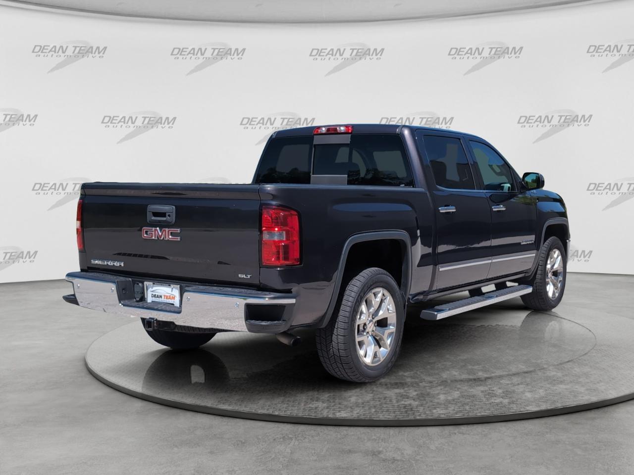 GMC Sierra 1500 4WD Crew Cab 143.5" SLT 2015