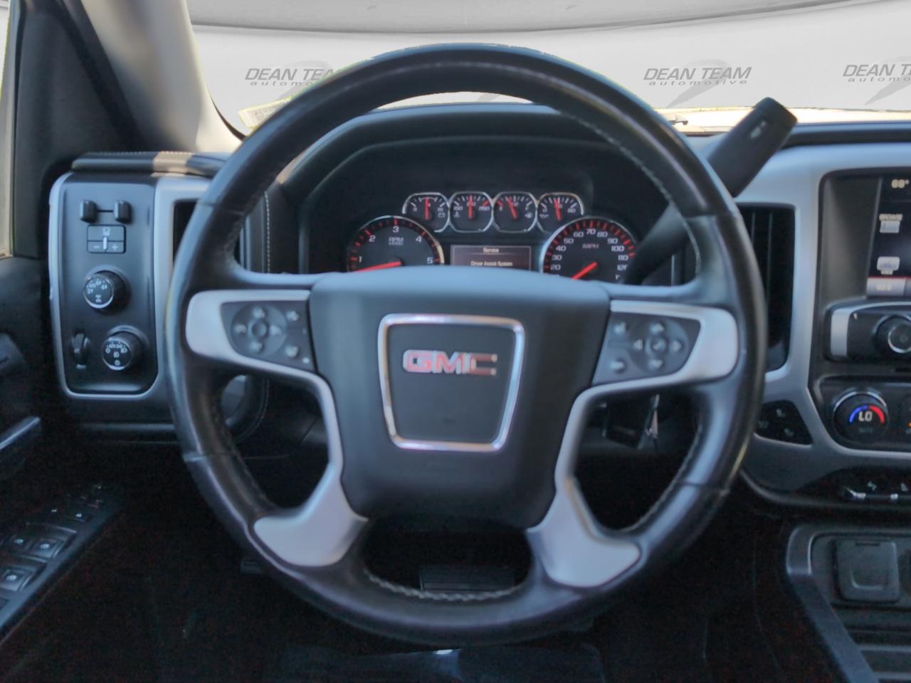 GMC Sierra 1500 4WD Crew Cab 143.5" SLT 2015