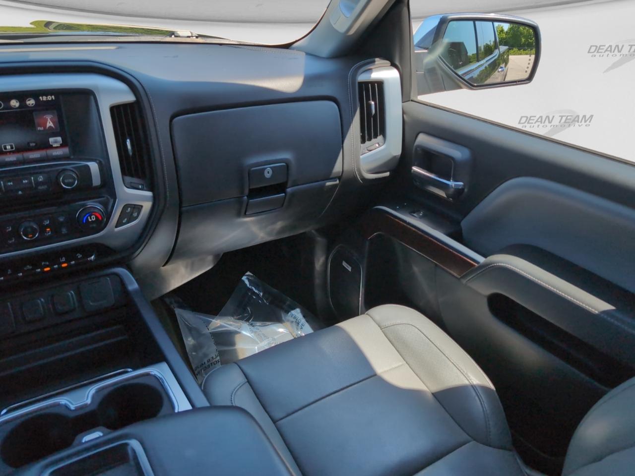 GMC Sierra 1500 4WD Crew Cab 143.5" SLT 2015