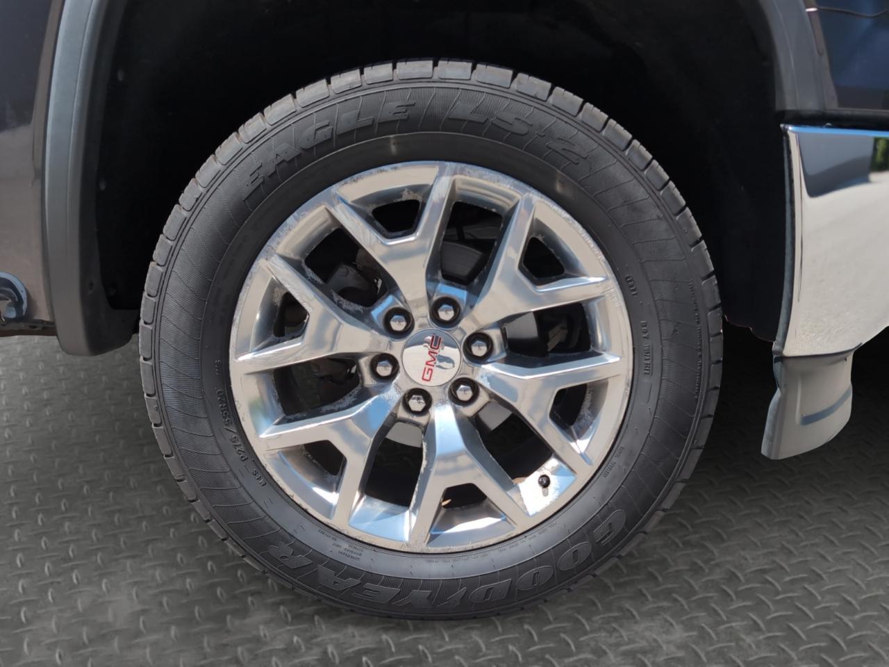 GMC Sierra 1500 4WD Crew Cab 143.5" SLT 2015