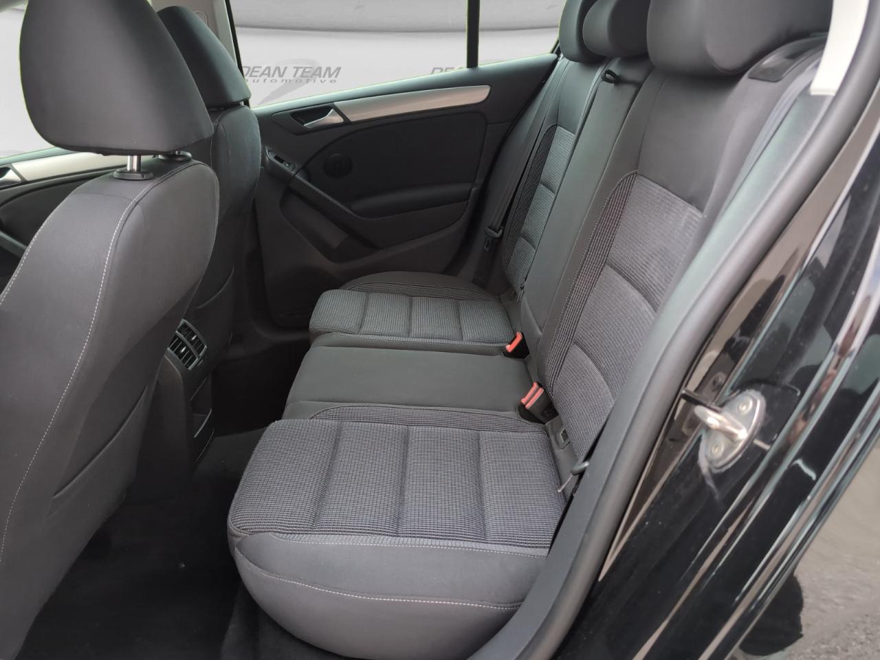 Volkswagen Golf 4dr HB DSG TDI w/Tech Pkg 2013
