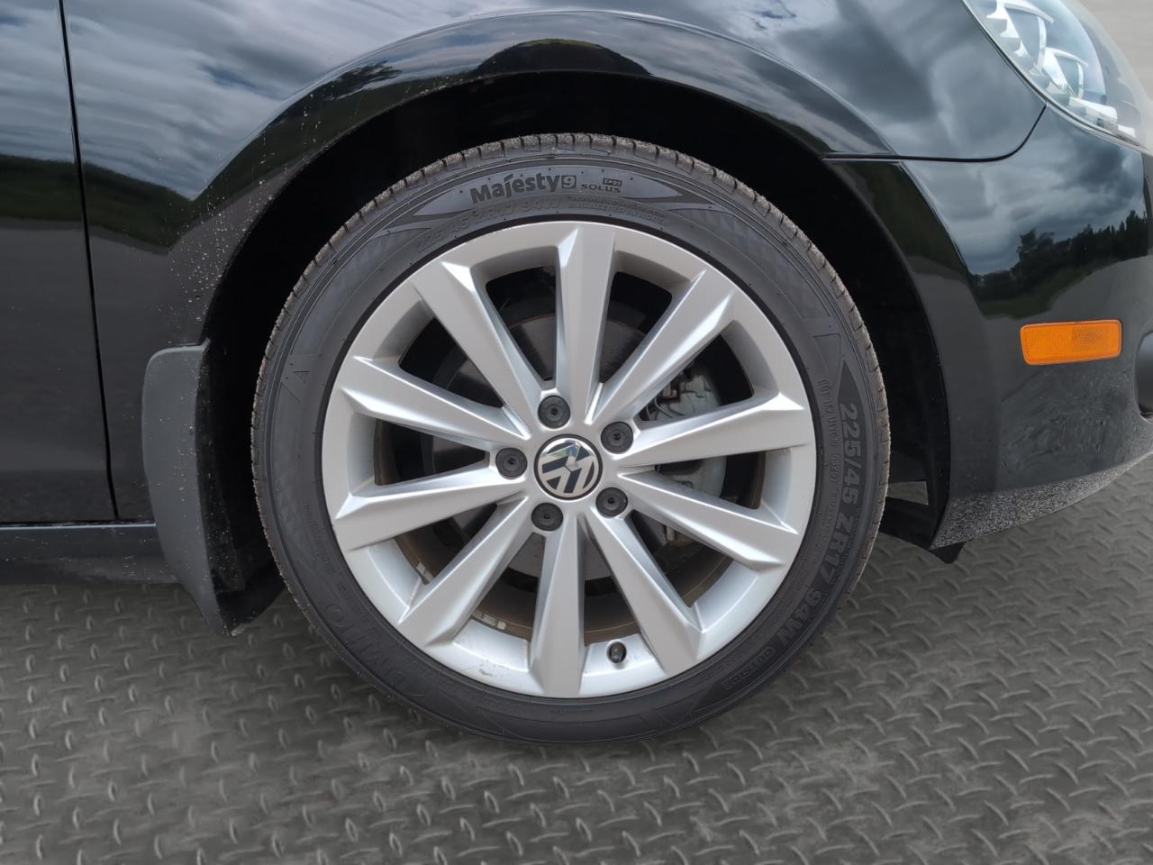 Volkswagen Golf 4dr HB DSG TDI w/Tech Pkg 2013
