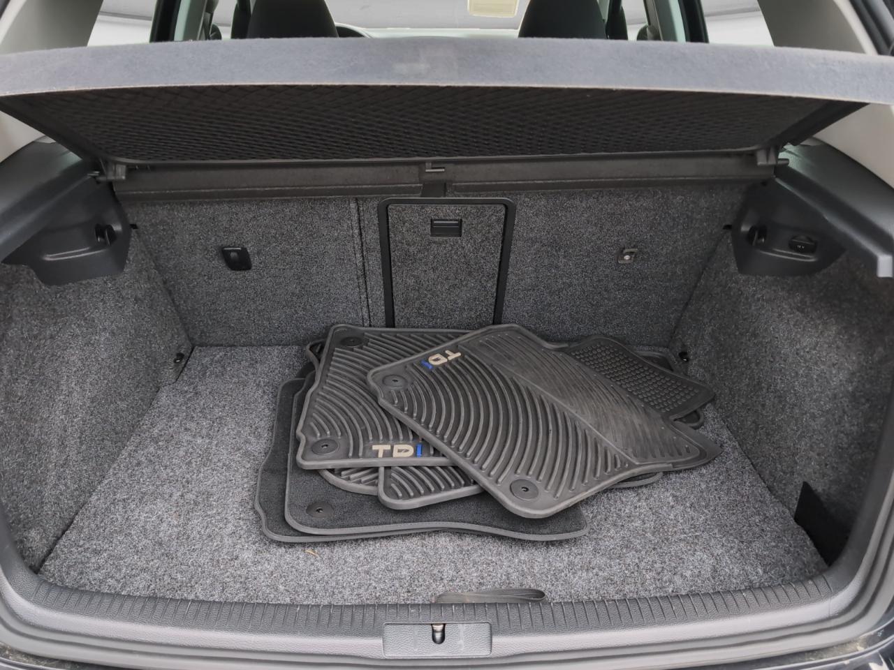 Volkswagen Golf 4dr HB DSG TDI w/Tech Pkg 2013