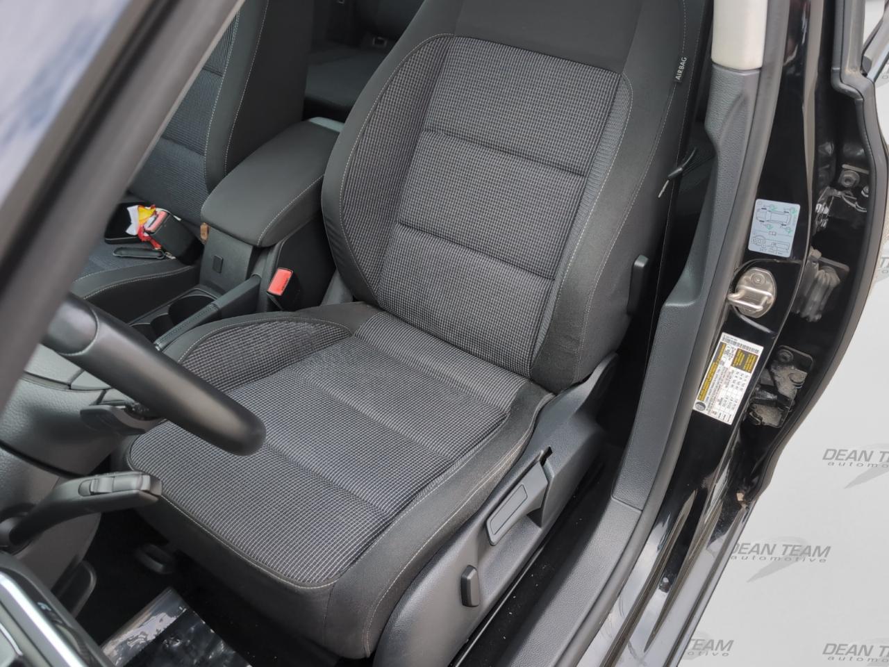 Volkswagen Golf 4dr HB DSG TDI w/Tech Pkg 2013