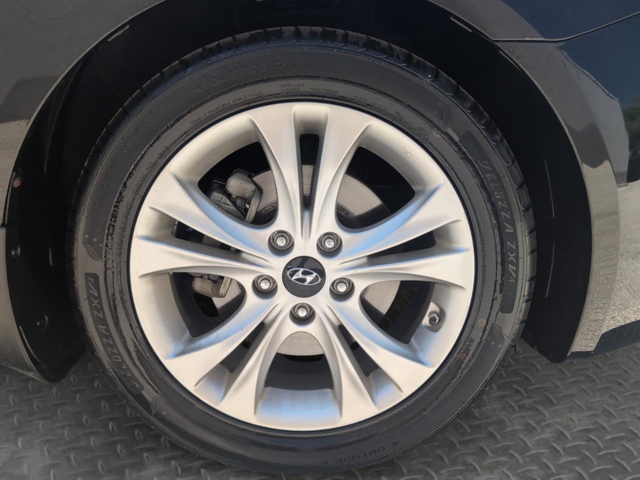 Hyundai Sonata 4dr Sdn 2.4L Auto Limited 2012