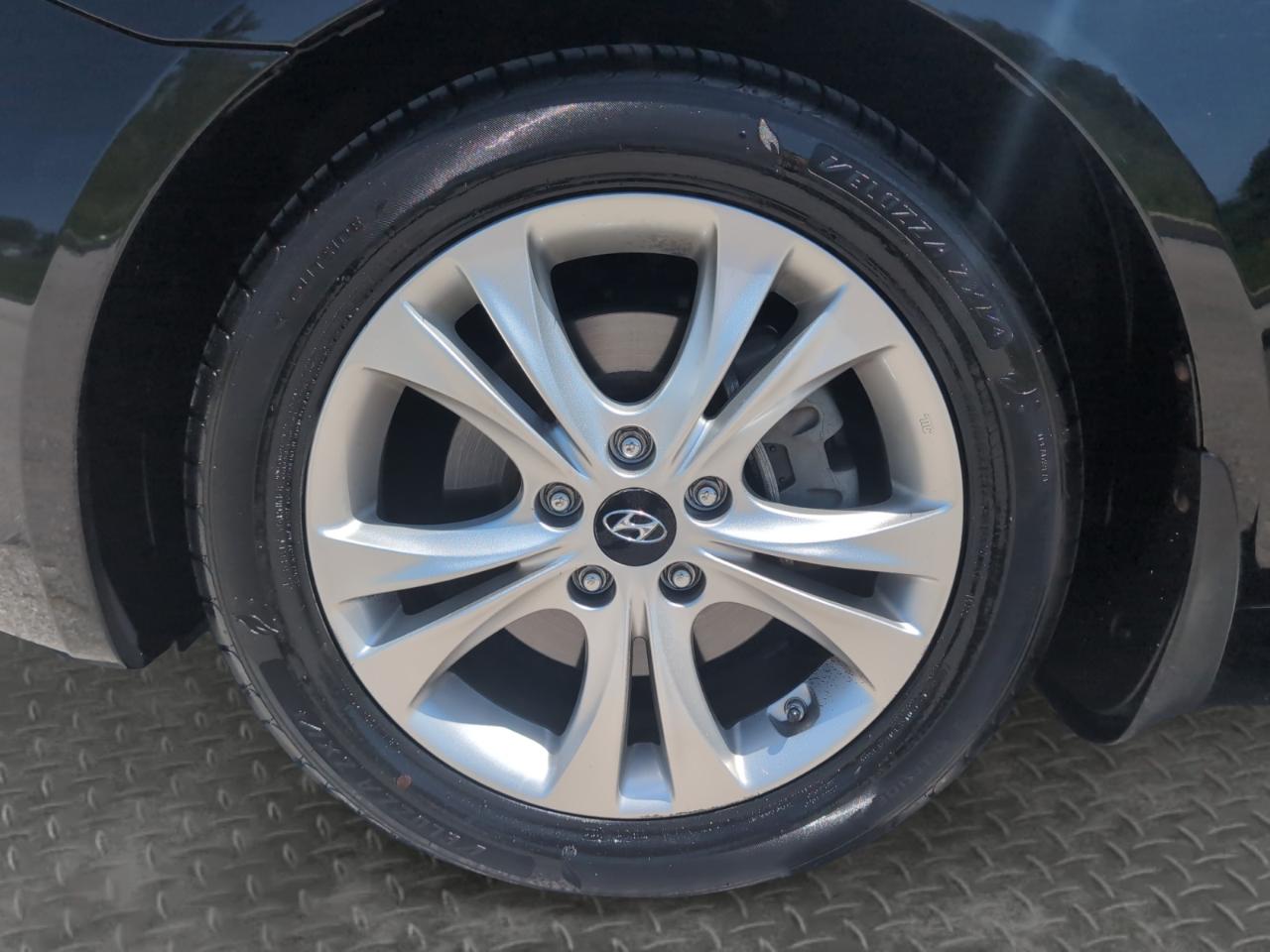 Hyundai Sonata 4dr Sdn 2.4L Auto Limited 2012