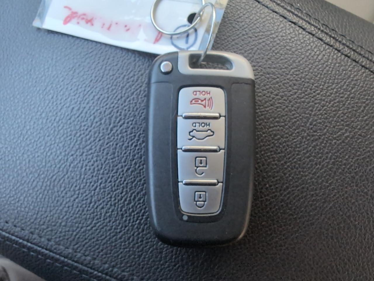 Hyundai Sonata 4dr Sdn 2.4L Auto Limited 2012
