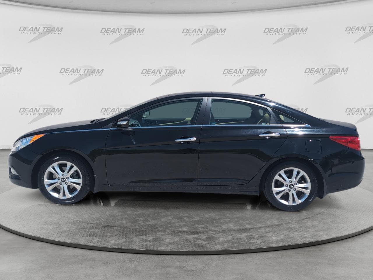 Hyundai Sonata 4dr Sdn 2.4L Auto Limited 2012