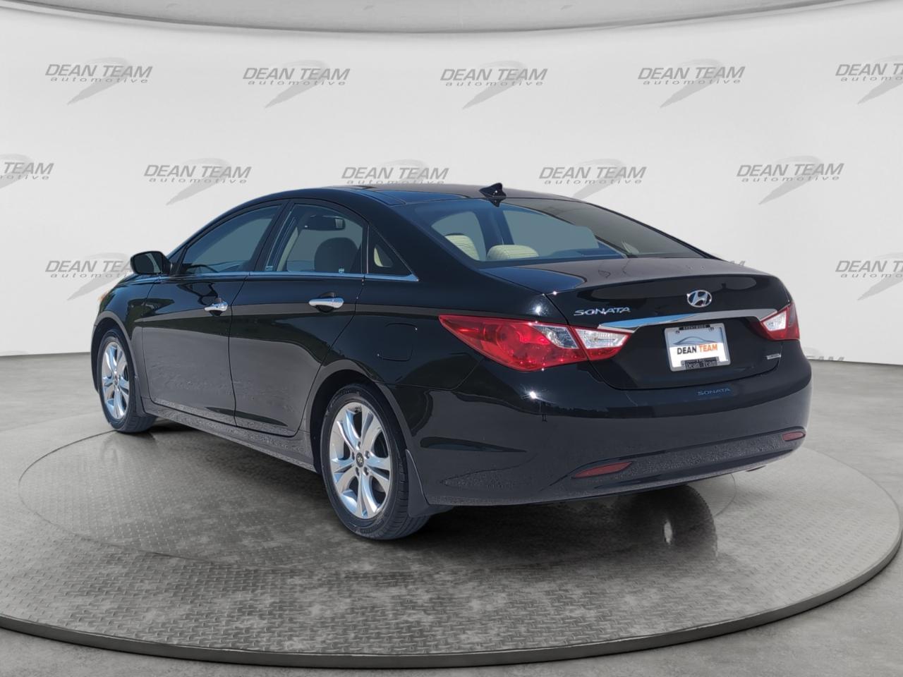 Hyundai Sonata 4dr Sdn 2.4L Auto Limited 2012