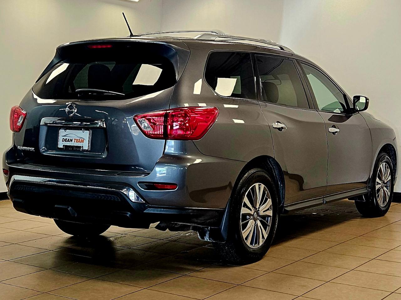 Nissan Pathfinder FWD S 2018