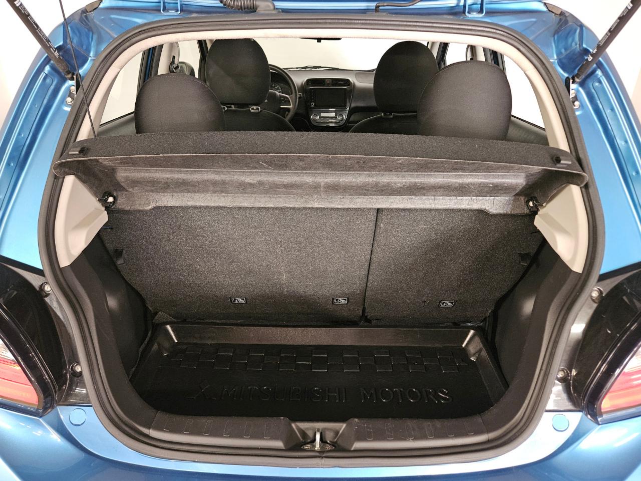 Mitsubishi Mirage ES CVT 2022