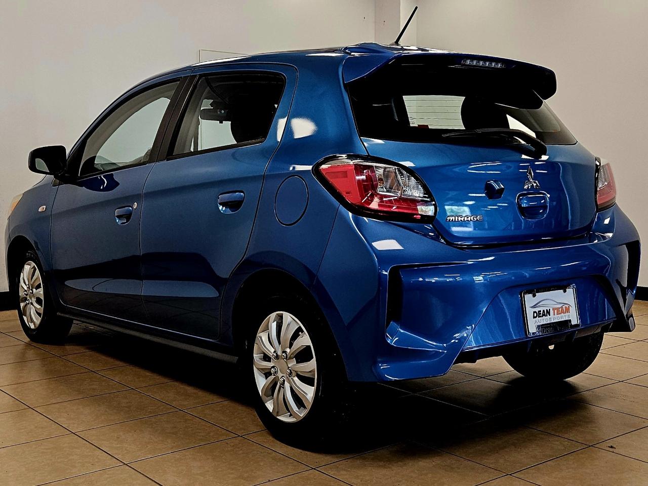 Mitsubishi Mirage ES CVT 2022