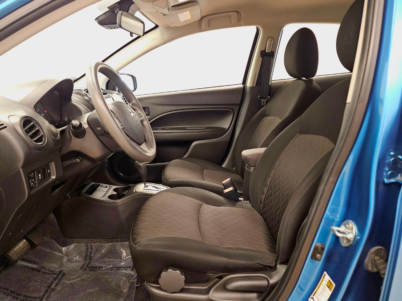 Mitsubishi Mirage ES CVT 2022