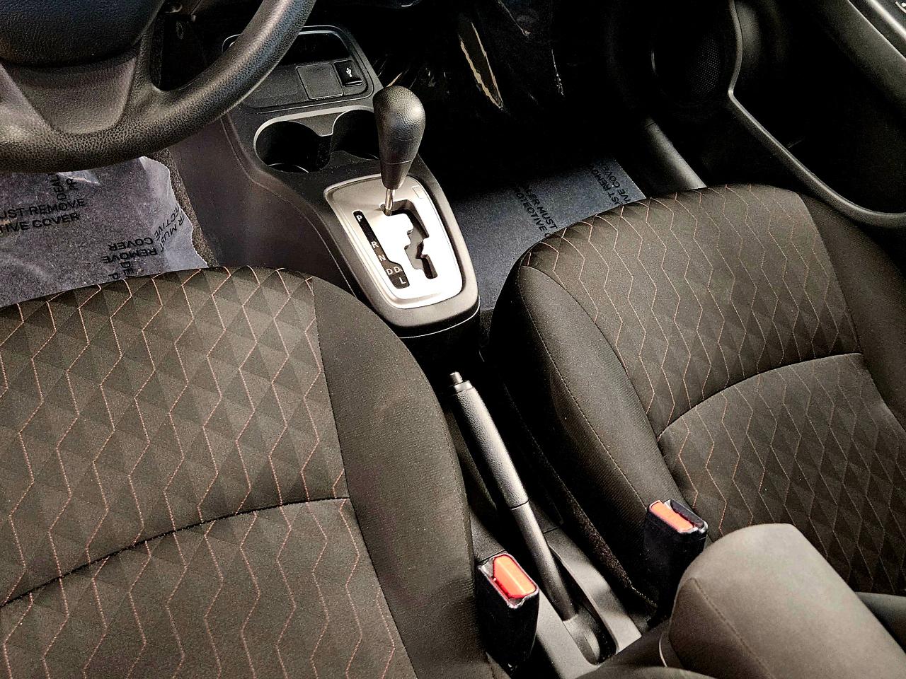 Mitsubishi Mirage ES CVT 2022