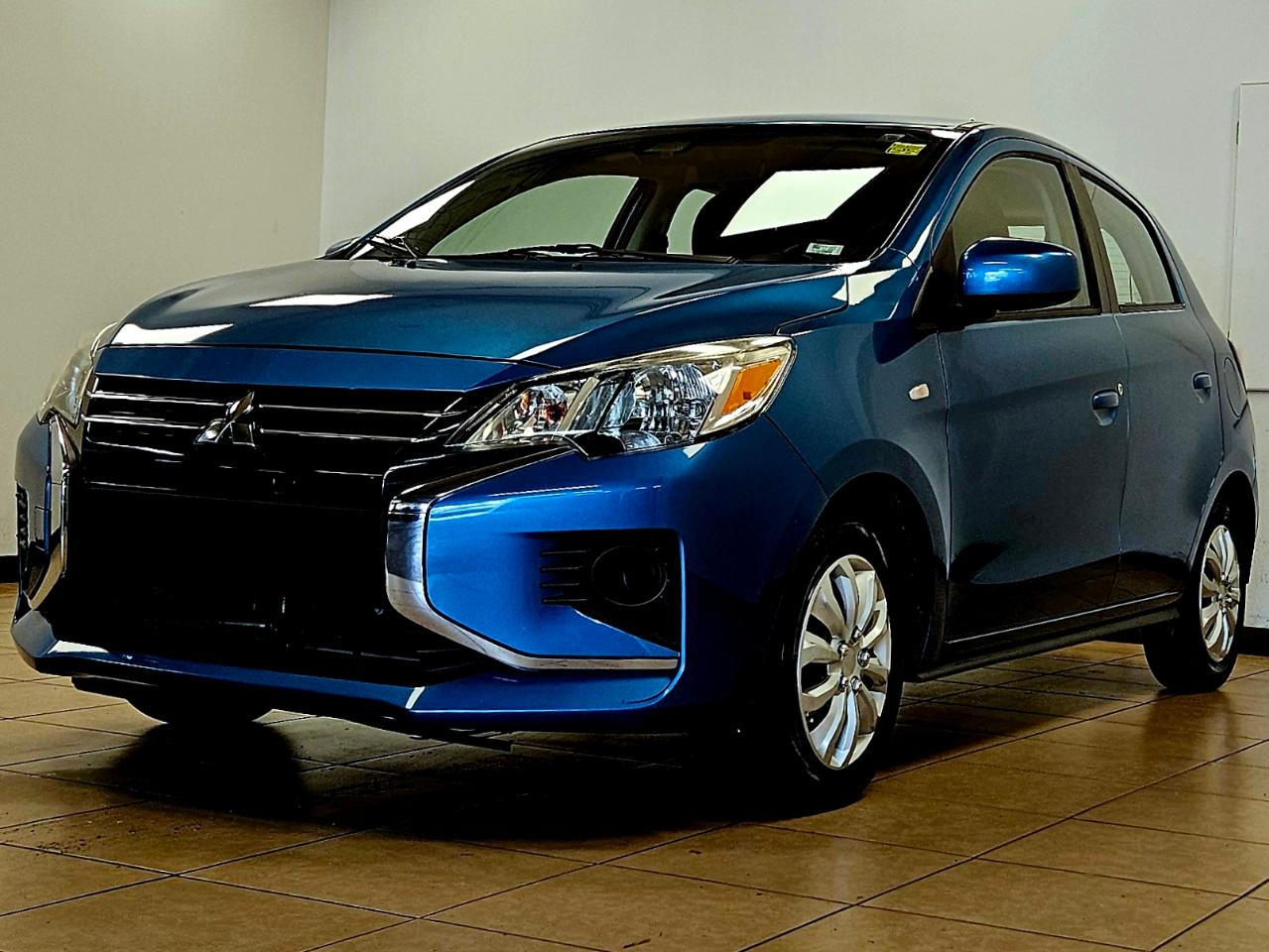 Mitsubishi Mirage ES CVT 2022