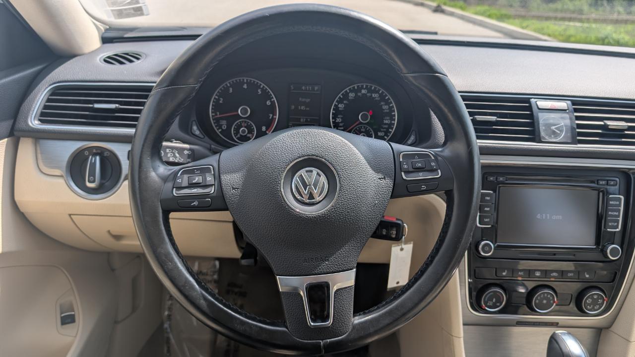 Volkswagen Passat 4dr Sdn 1.8T Auto SE 2014