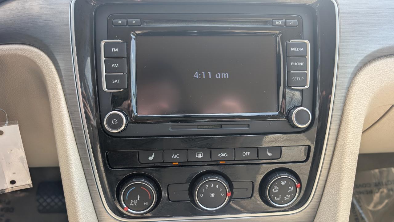 Volkswagen Passat 4dr Sdn 1.8T Auto SE 2014