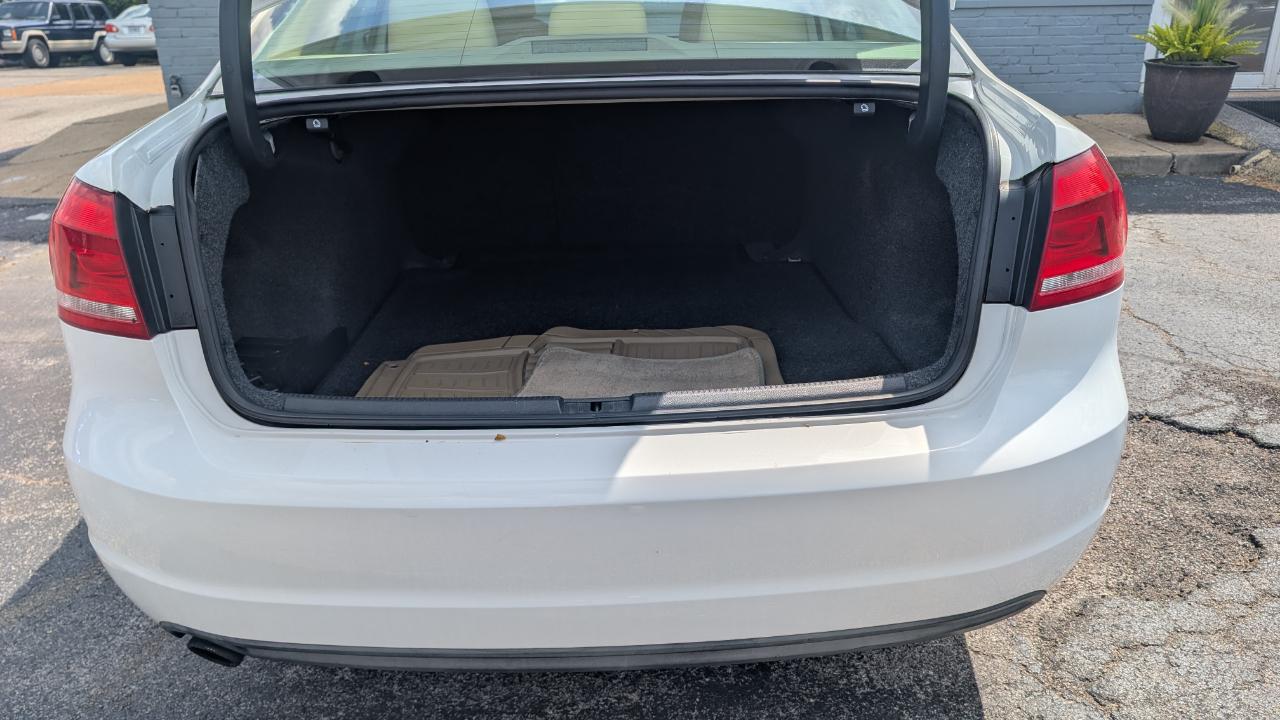 Volkswagen Passat 4dr Sdn 1.8T Auto SE 2014