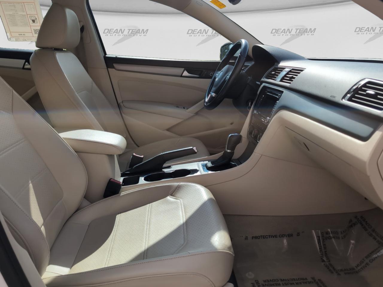 Volkswagen Passat 4dr Sdn 1.8T Auto SE 2014