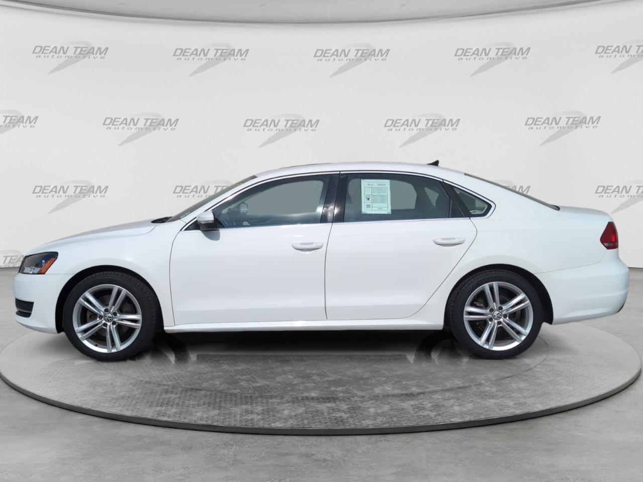 Volkswagen Passat 4dr Sdn 1.8T Auto SE 2014