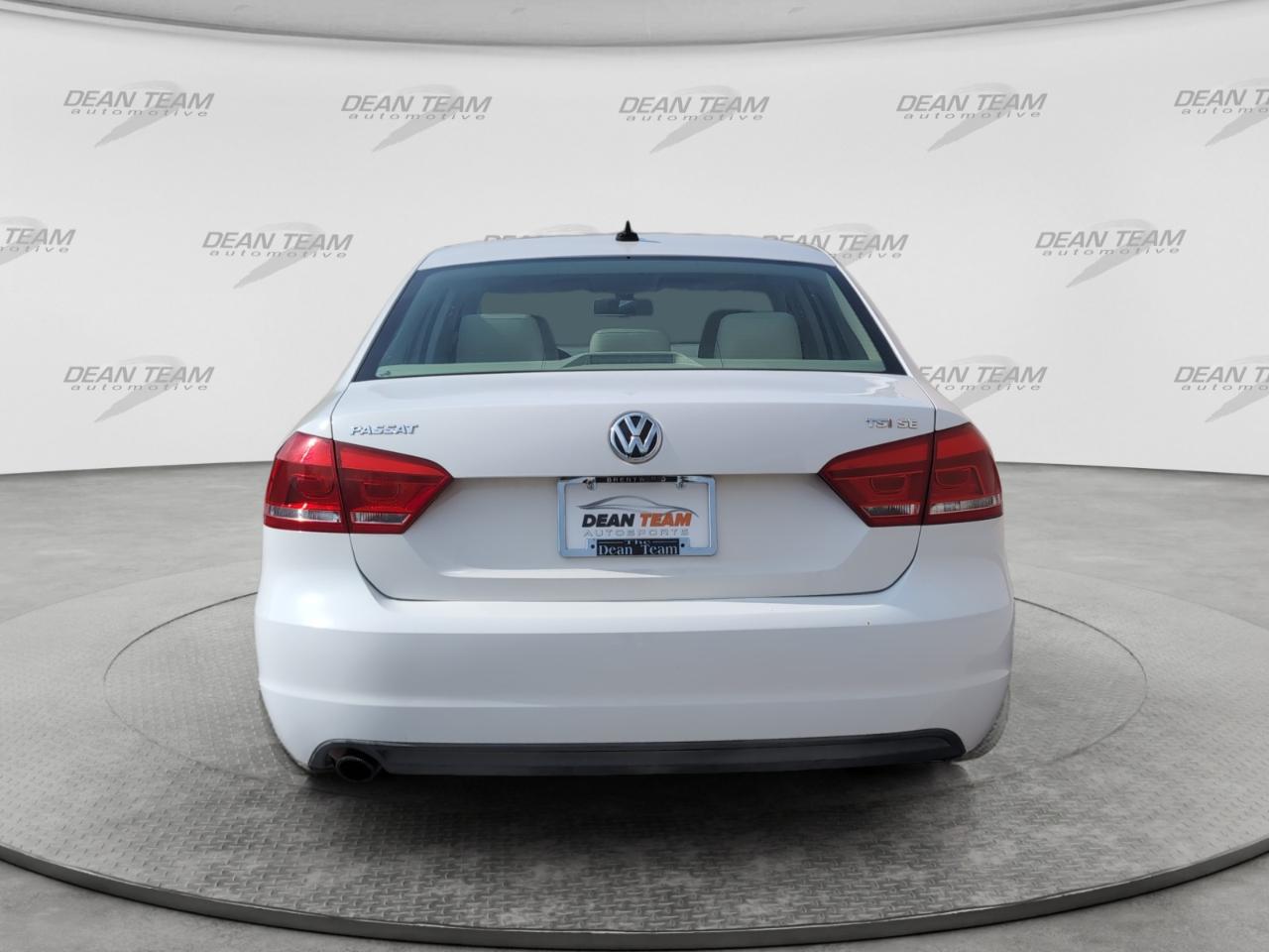 Volkswagen Passat 4dr Sdn 1.8T Auto SE 2014