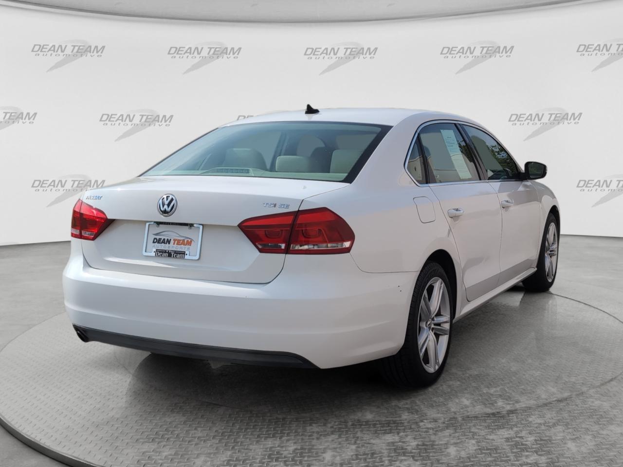 Volkswagen Passat 4dr Sdn 1.8T Auto SE 2014