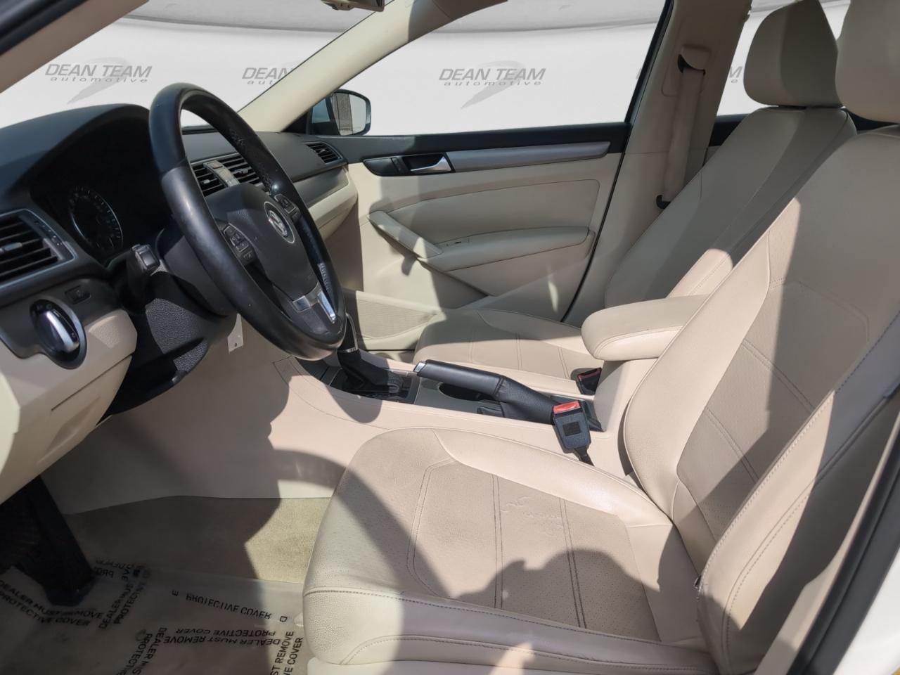 Volkswagen Passat 4dr Sdn 1.8T Auto SE 2014