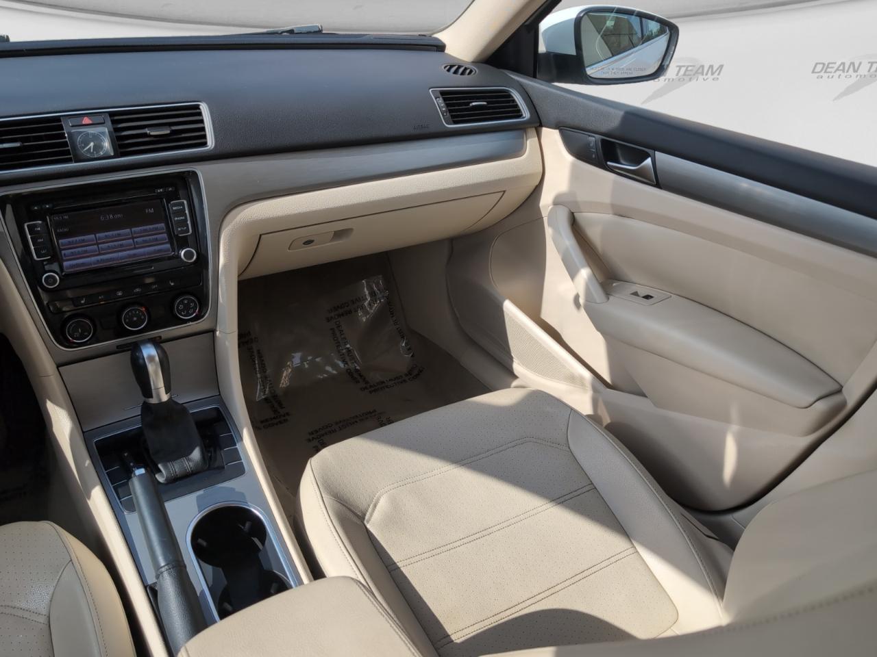 Volkswagen Passat 4dr Sdn 1.8T Auto SE 2014