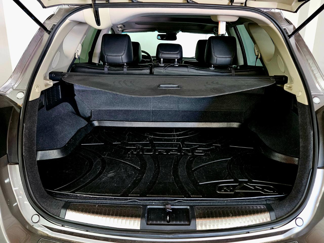 Nissan Murano AWD 4dr LE 2011