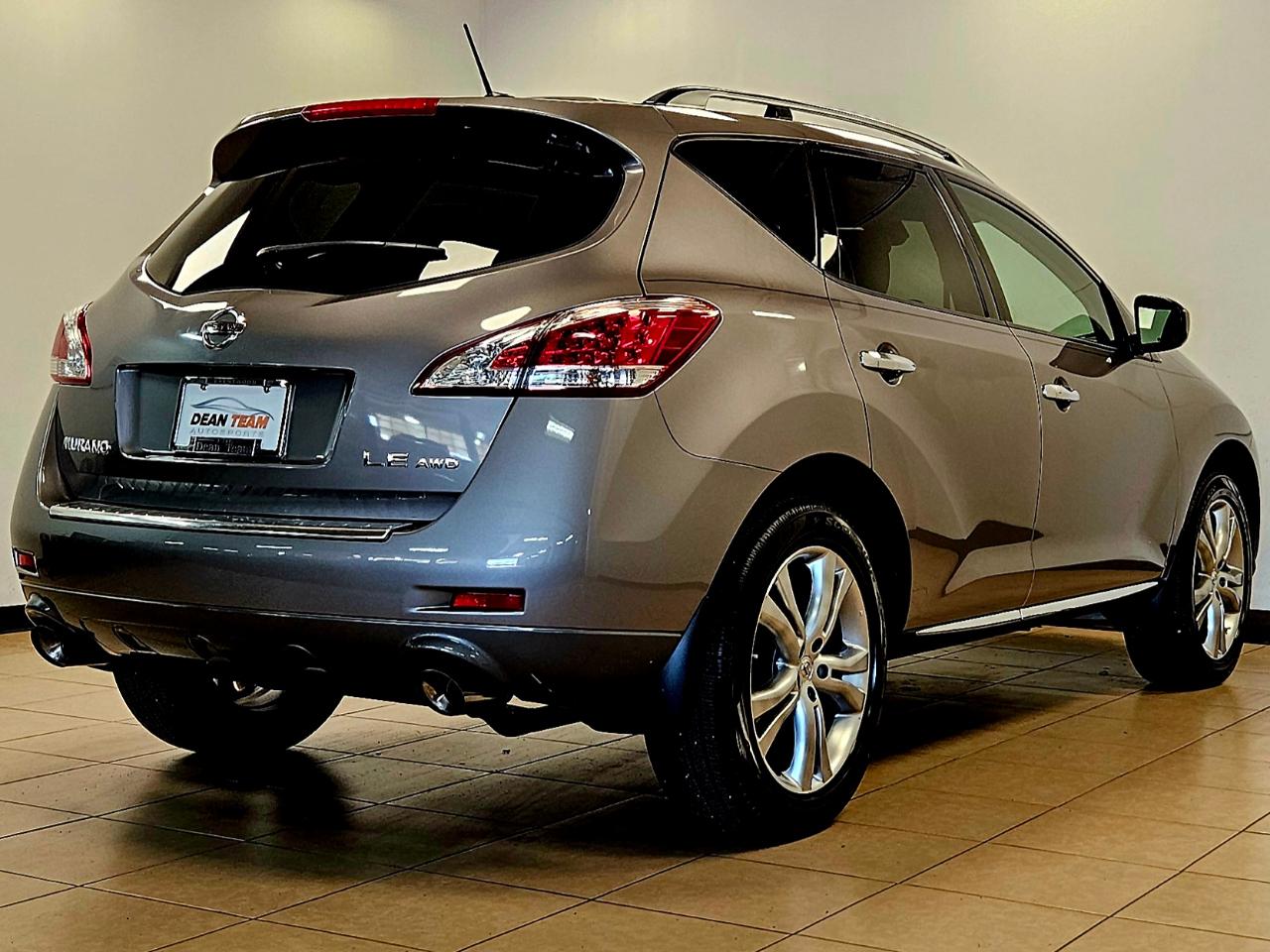 Nissan Murano AWD 4dr LE 2011