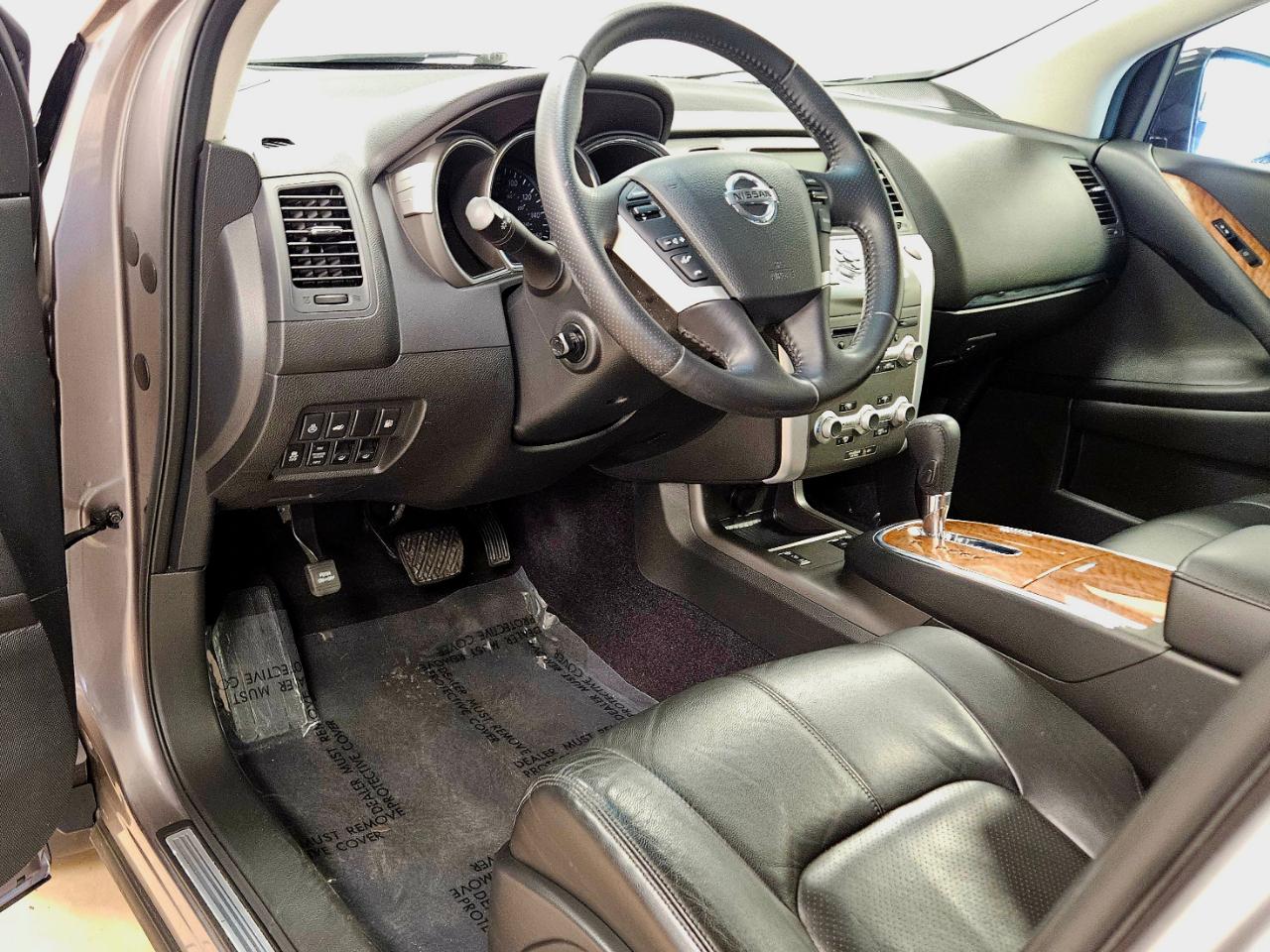 Nissan Murano AWD 4dr LE 2011