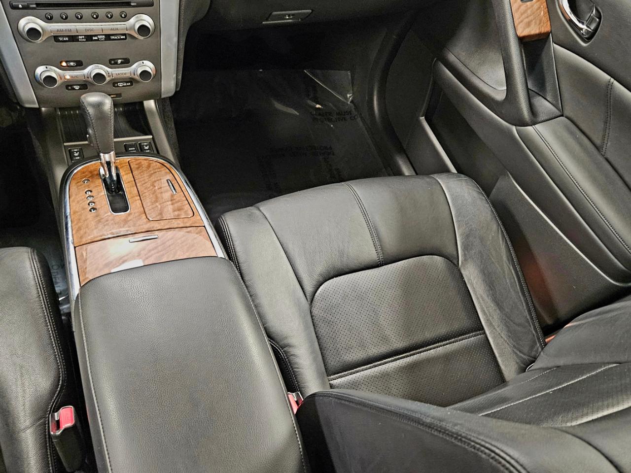 Nissan Murano AWD 4dr LE 2011