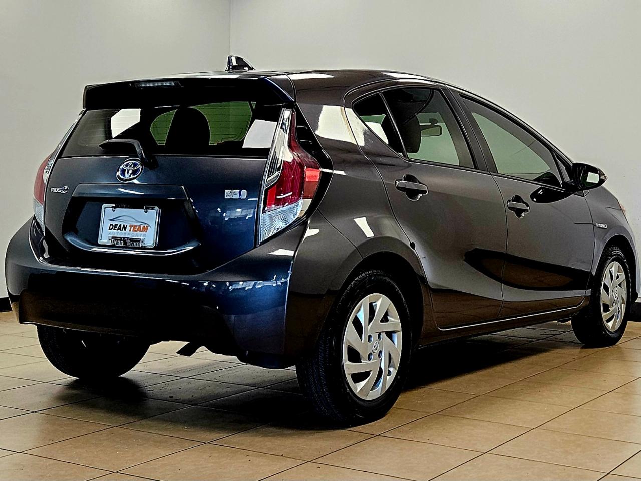 Toyota Prius c  2015