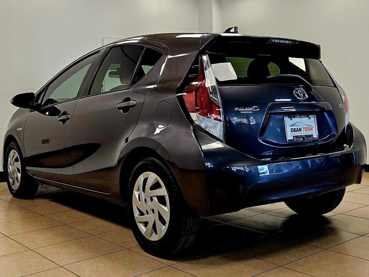 Toyota Prius c  2015