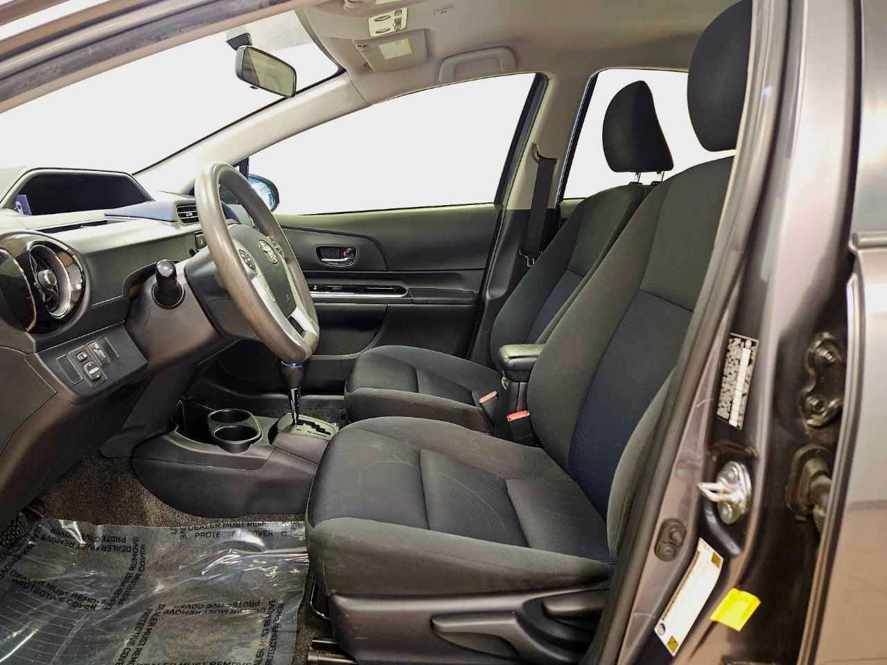 Toyota Prius c  2015